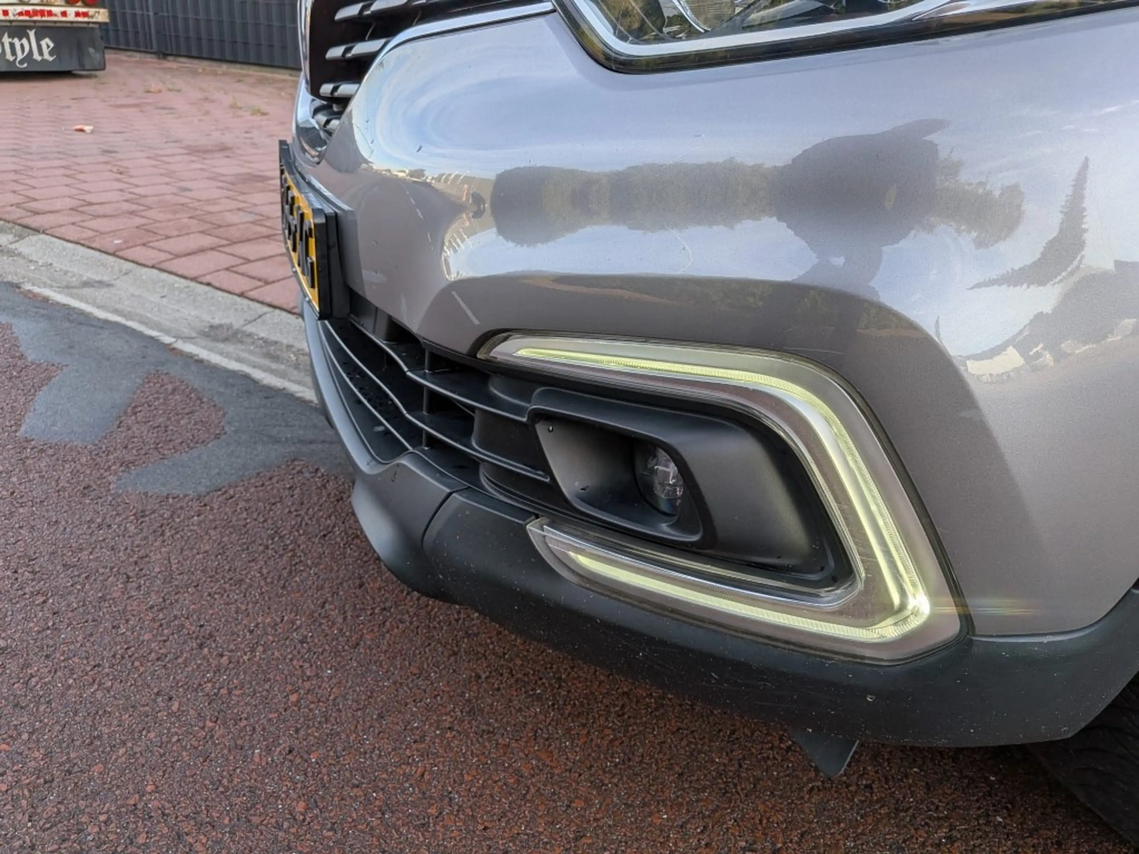 Renault Captur 0.9 TCe Limited — photo 11