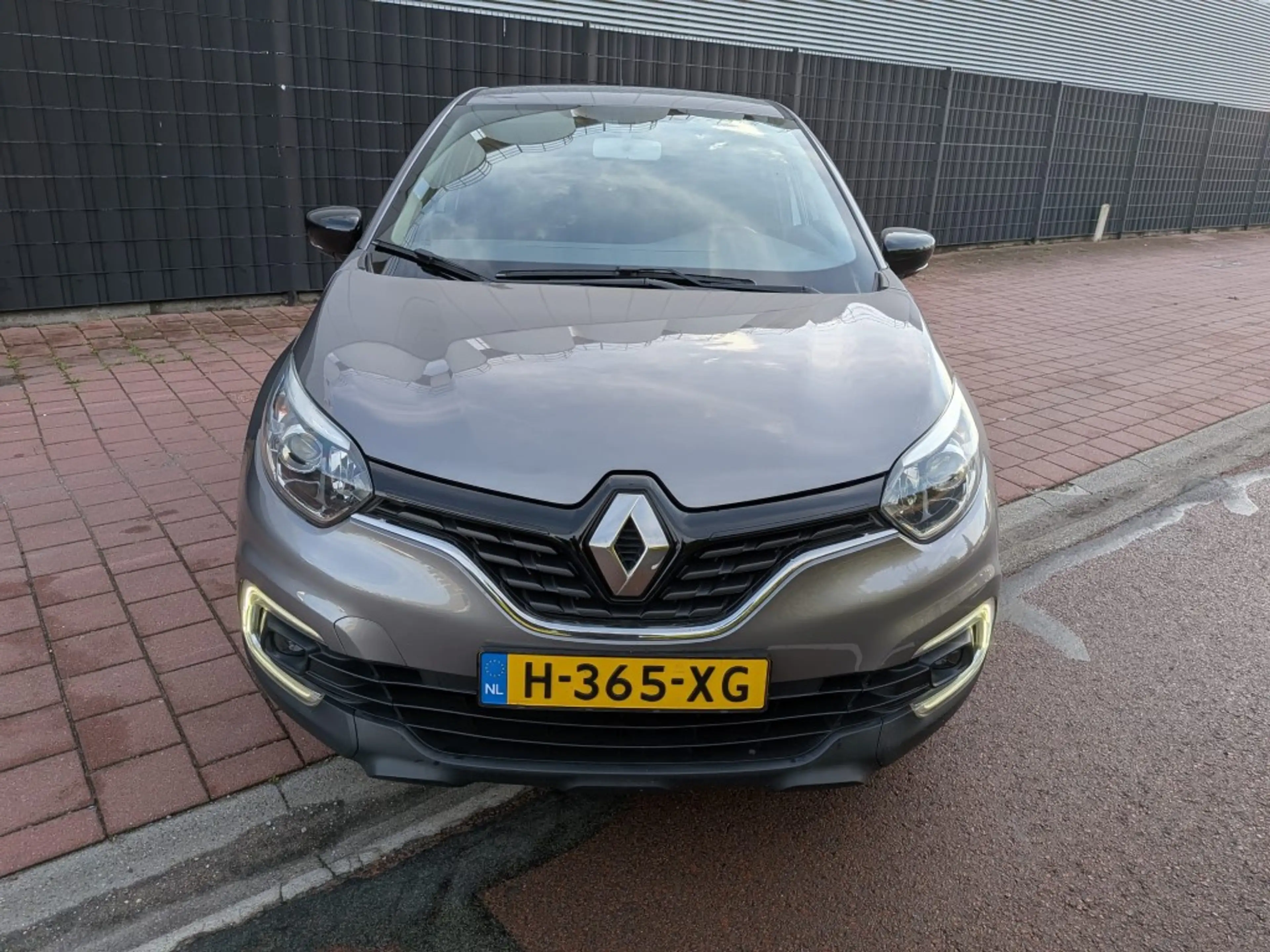 Renault Captur 0.9 TCe Limited — photo 6