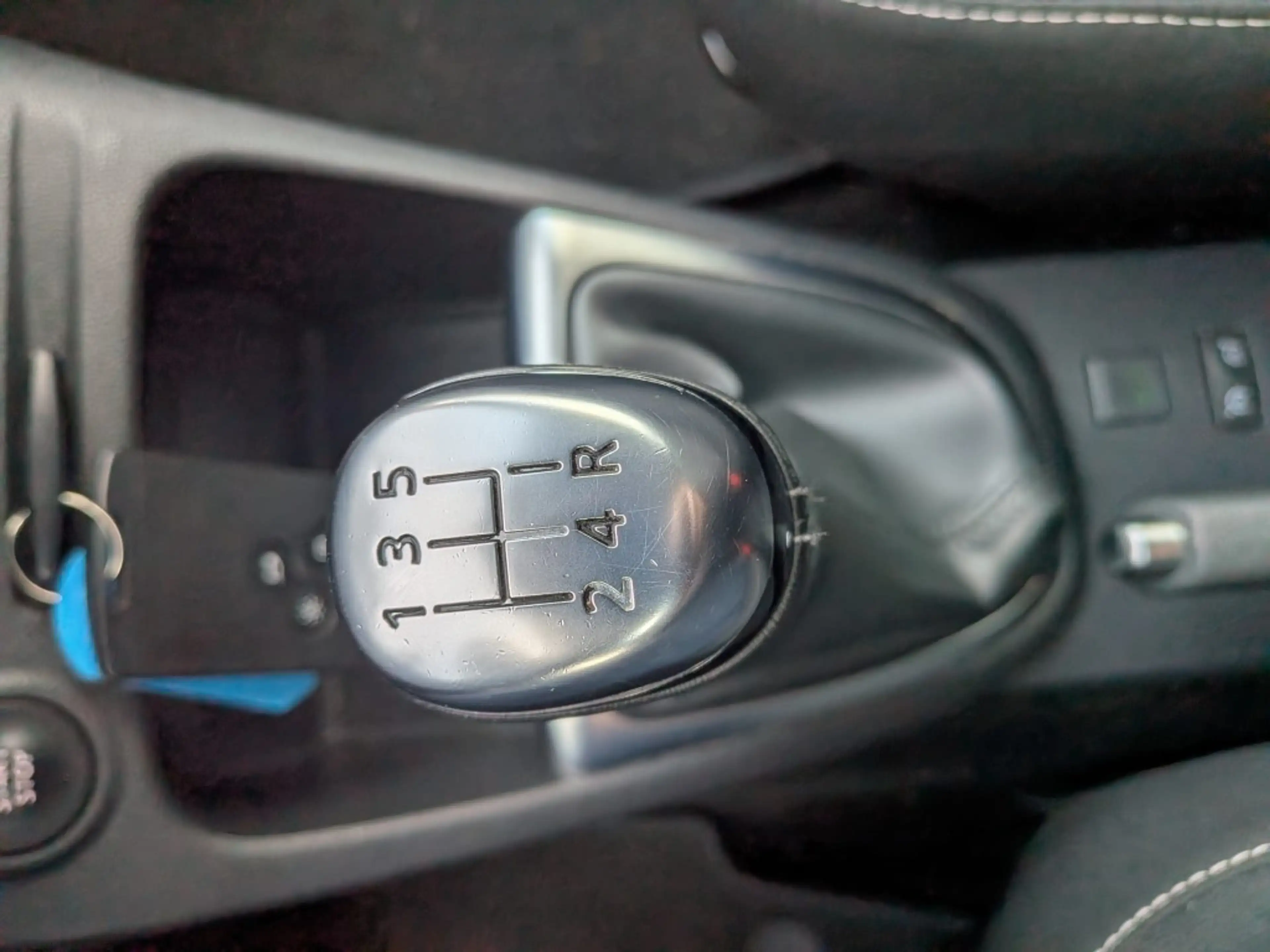 Renault Captur 0.9 TCe Limited — photo 24
