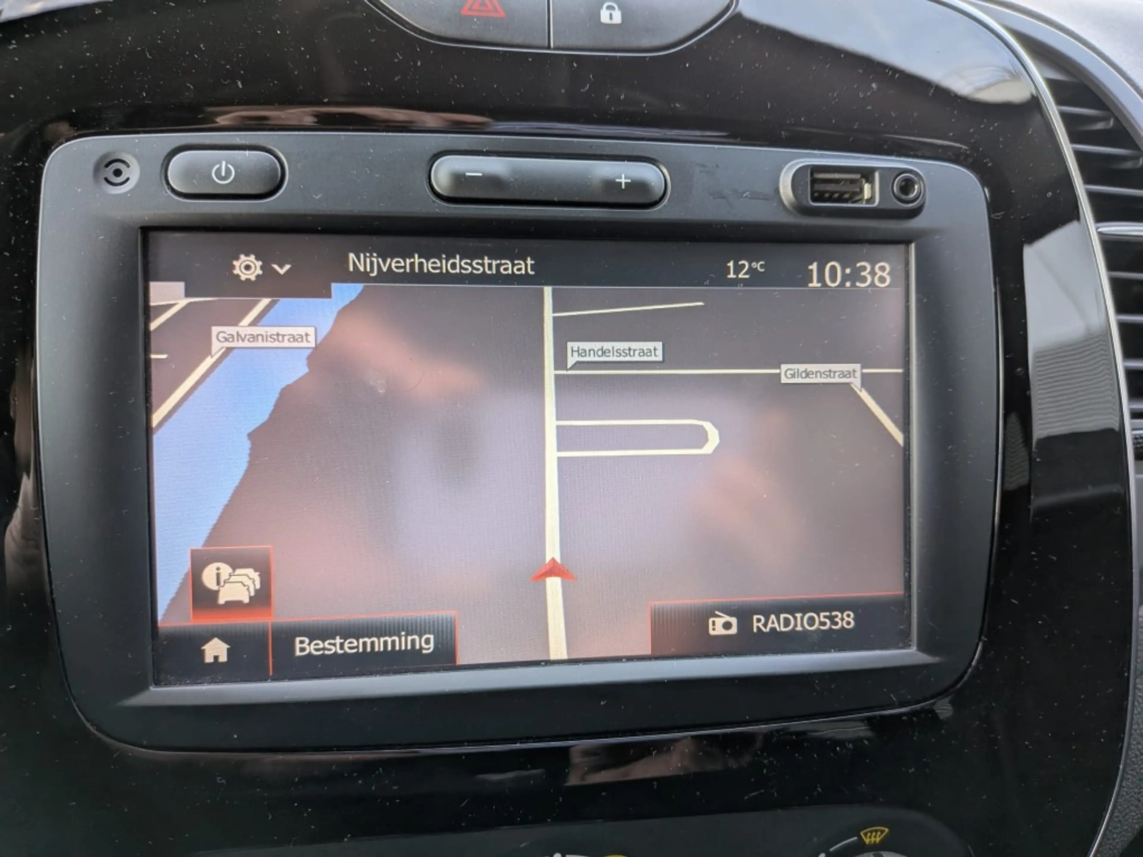 Renault Captur 0.9 TCe Limited — photo 25