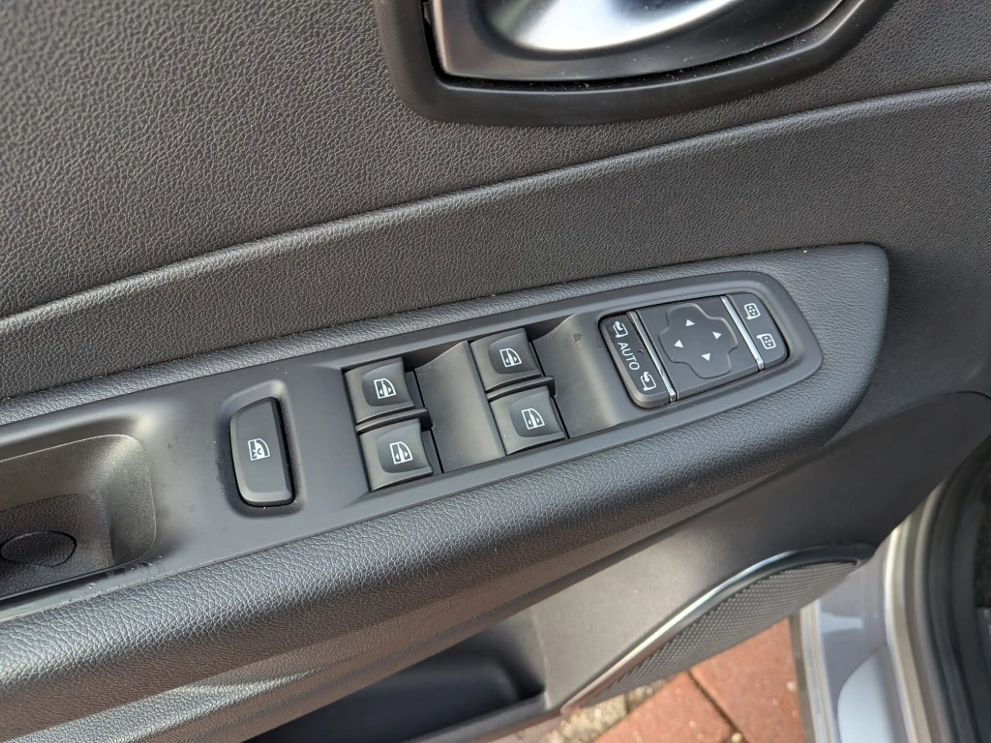 Renault Captur 0.9 TCe Limited — photo 15