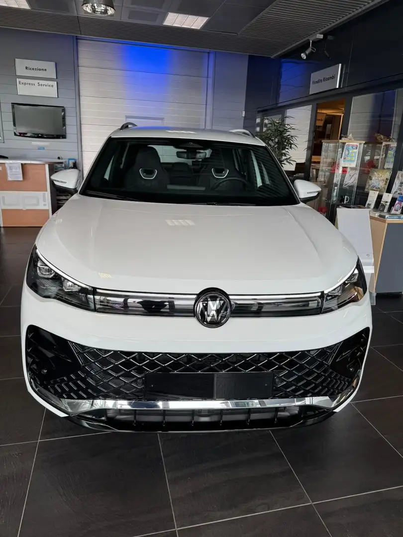 Volkswagen Tiguan 1.5 eTSI 150 CV ACT DSG R-Line Blanc - 2