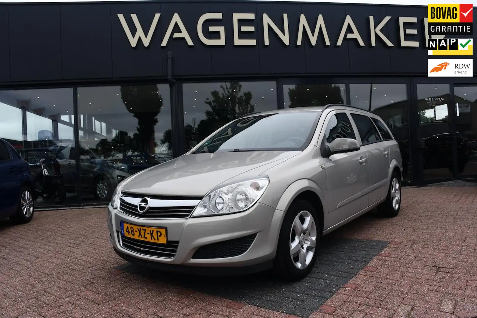 Opel Astra Wagon 1.6 Business Airco|Cruise|Nieuw APK Grijs - 1