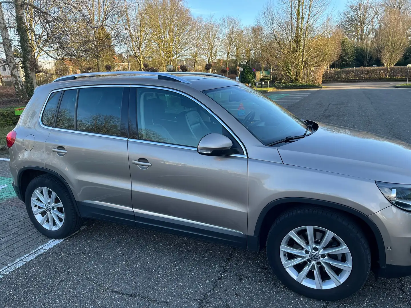 Volkswagen Tiguan 2.0 TDi SCR Sport & Style BMT - 2