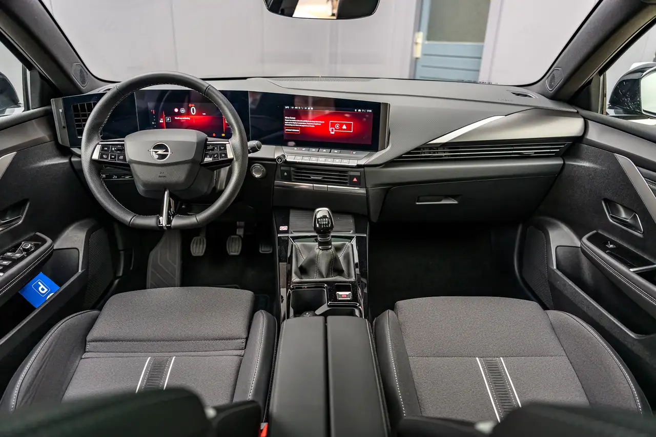 Opel Astra SPORTS TOURER 1.2 Turbo GS|130PK|Pano|Car Play| 5