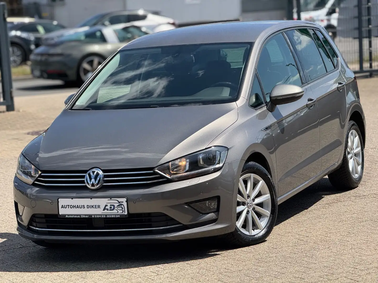 Volkswagen Golf Sportsvan Lounge BMT/Start-Stopp Gold - 1