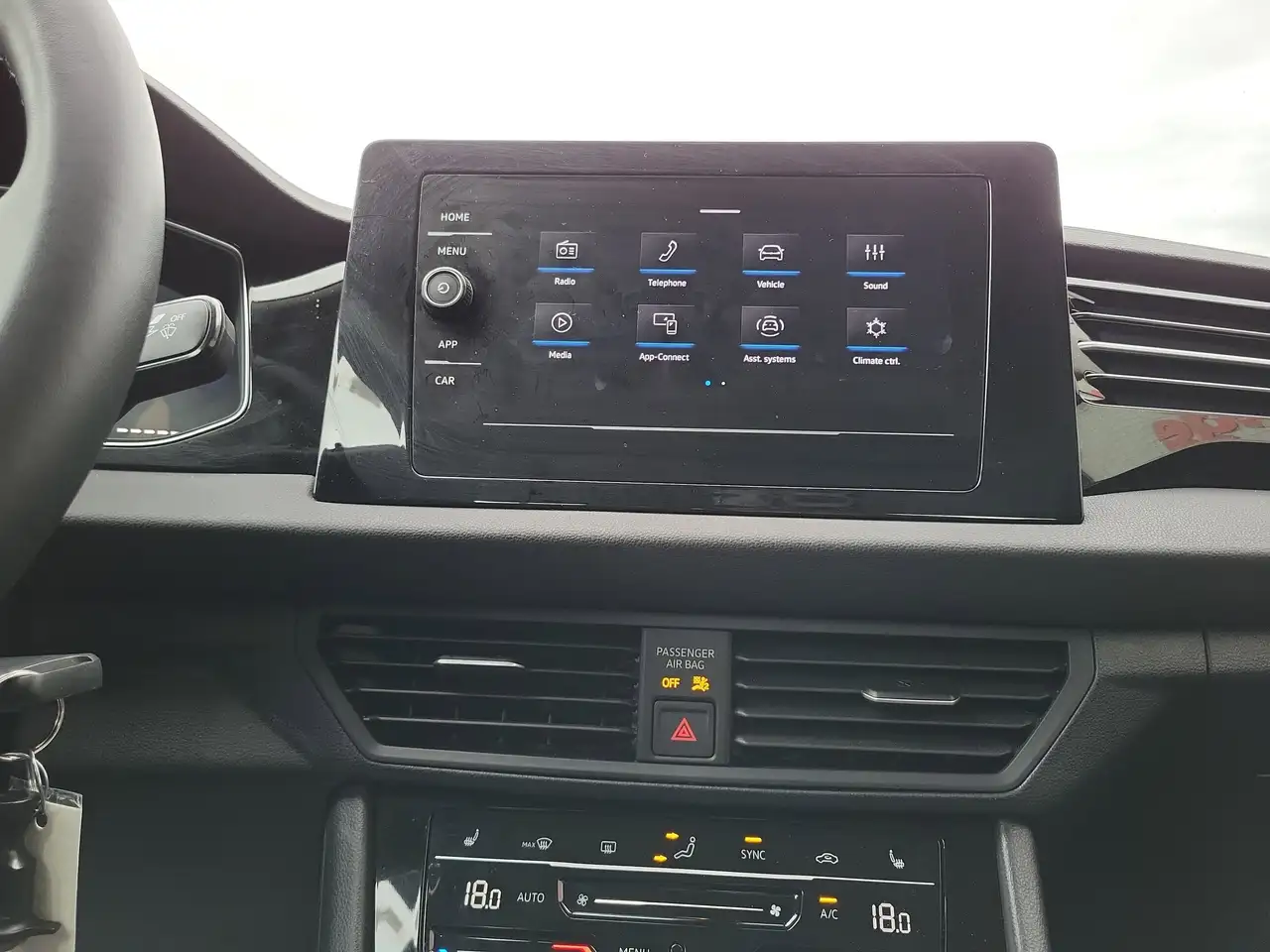 Volkswagen Jetta снимка Volkswagen Jetta