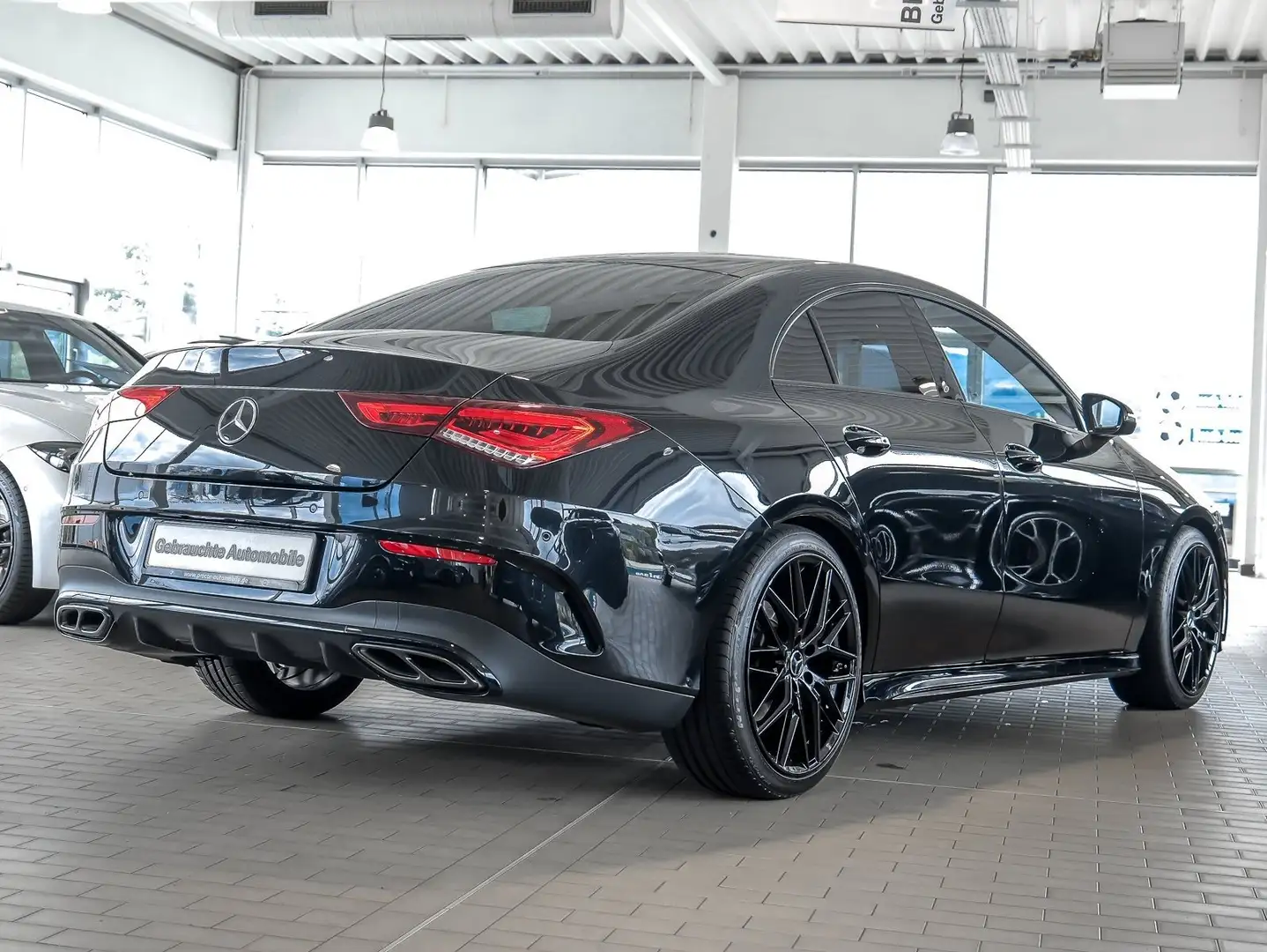 Mercedes-Benz CLA 200 7G-DCT AMG Line Night-Paket LED Kamera Negro - 2