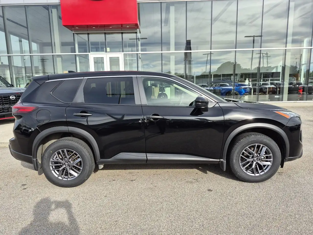 Nissan Rogue снимка Nissan Rogue