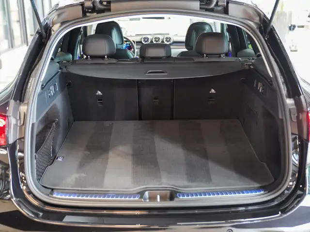 Mercedes-Benz GLC view 6