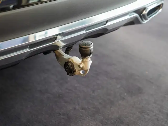 Mercedes-Benz GLC view 5