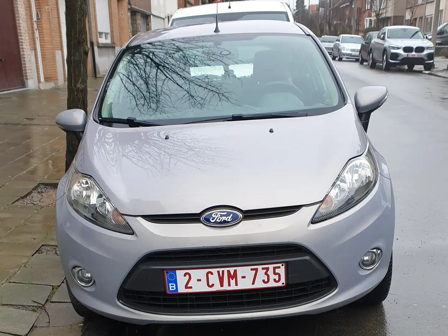 Ford Fiesta 1.25i Trend Gris - 2