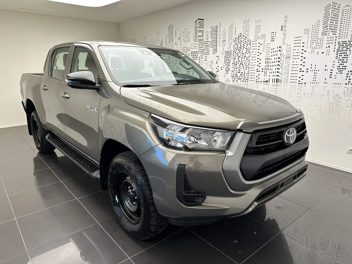 Toyota Hilux Hilux 2.8 d-4d double cab Comfort Grigio - 2