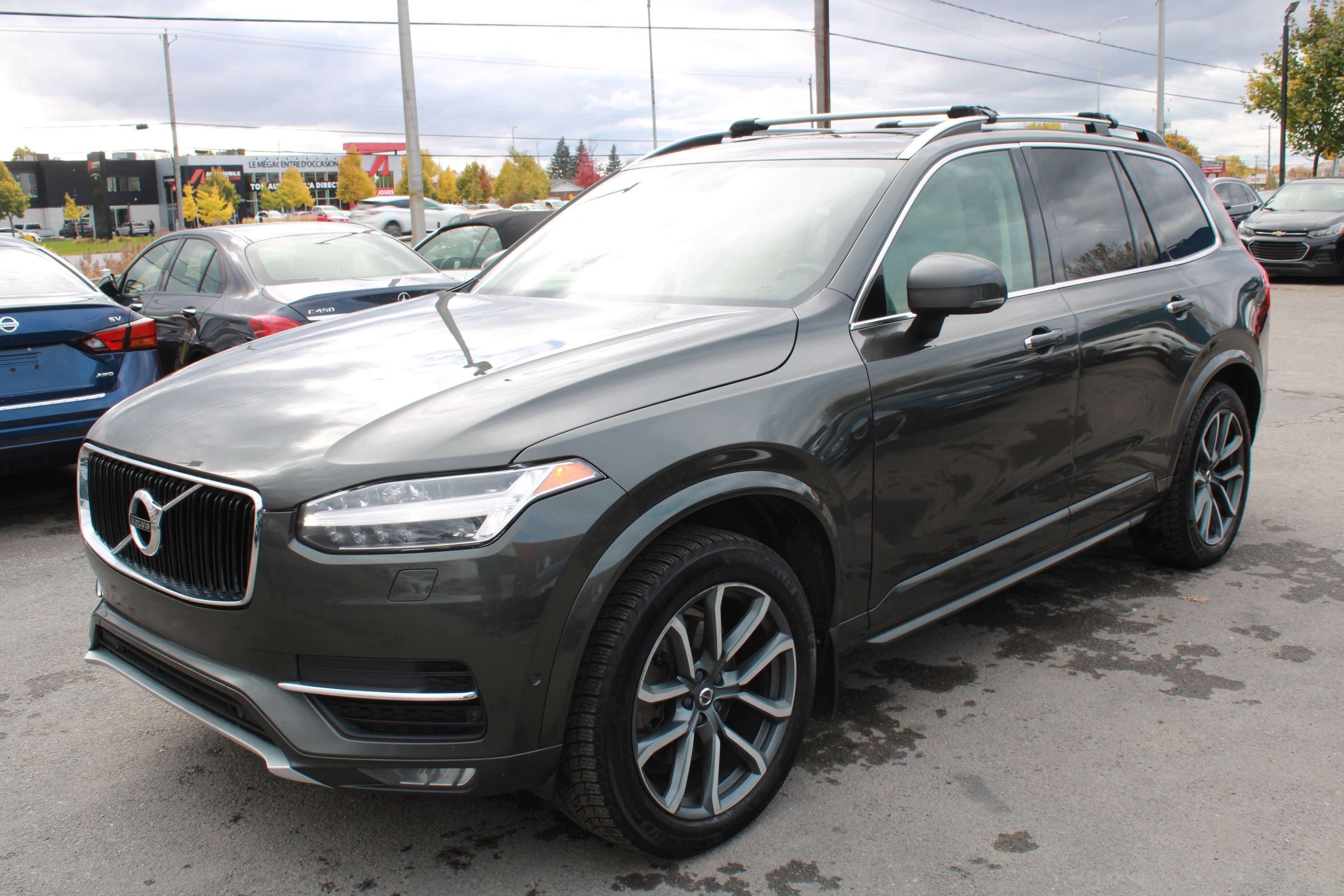 2018 Volvo XC90 T6 AWD Momentum, MAGS, CUIR, A/C, NAVIGATION alt 2
