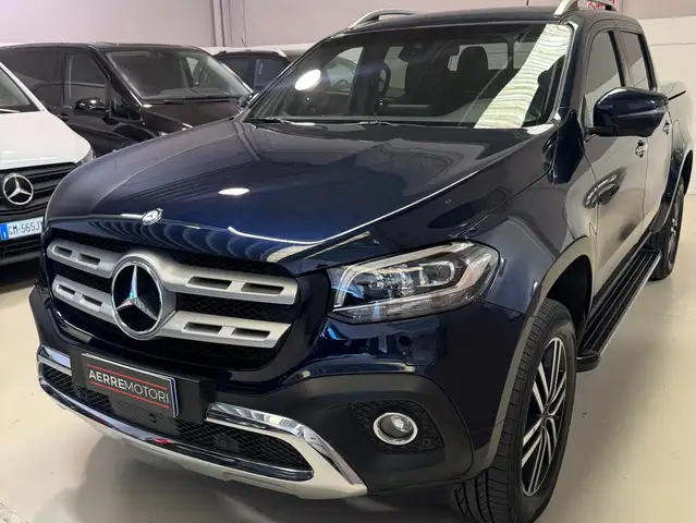 Mercedes-Benz X 250