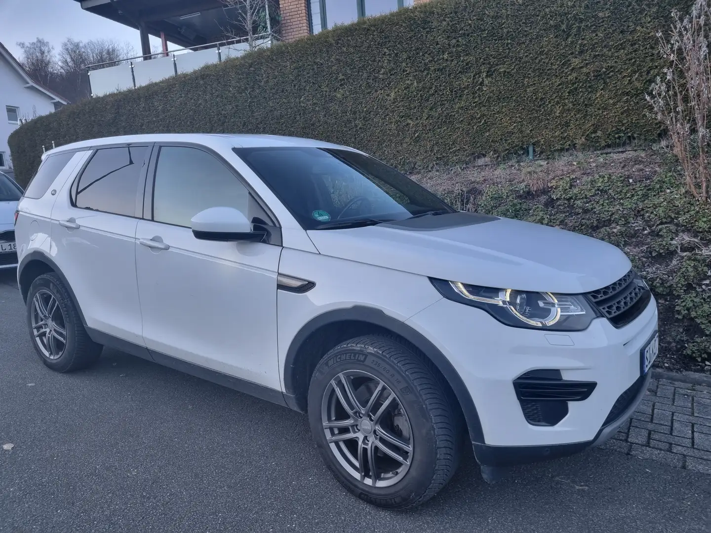 Land Rover Discovery Sport Discovery Sport TD4 Aut. SE Weiß - 1