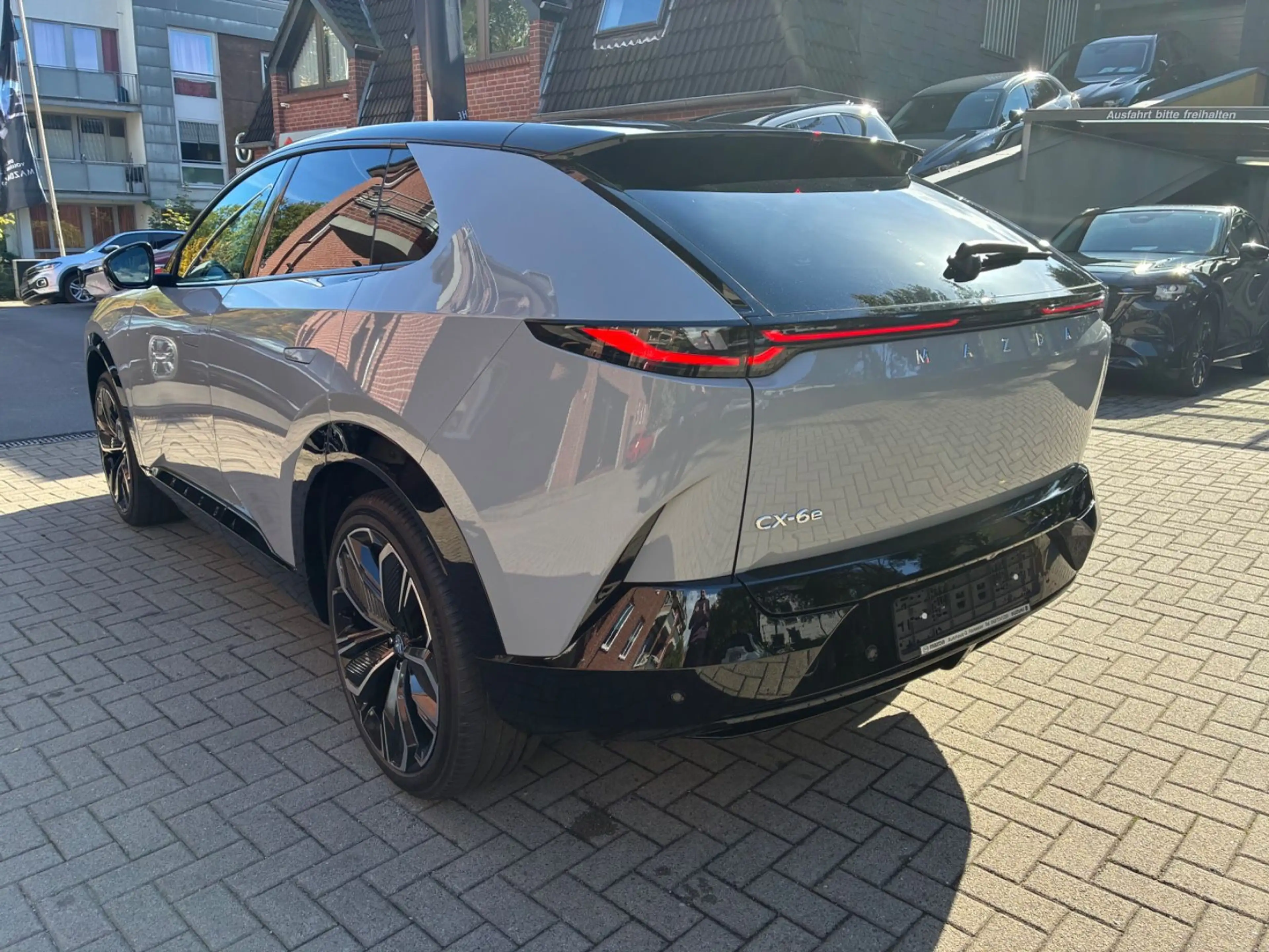 Mazda CX-6e EV 258 Takumi — photo 9