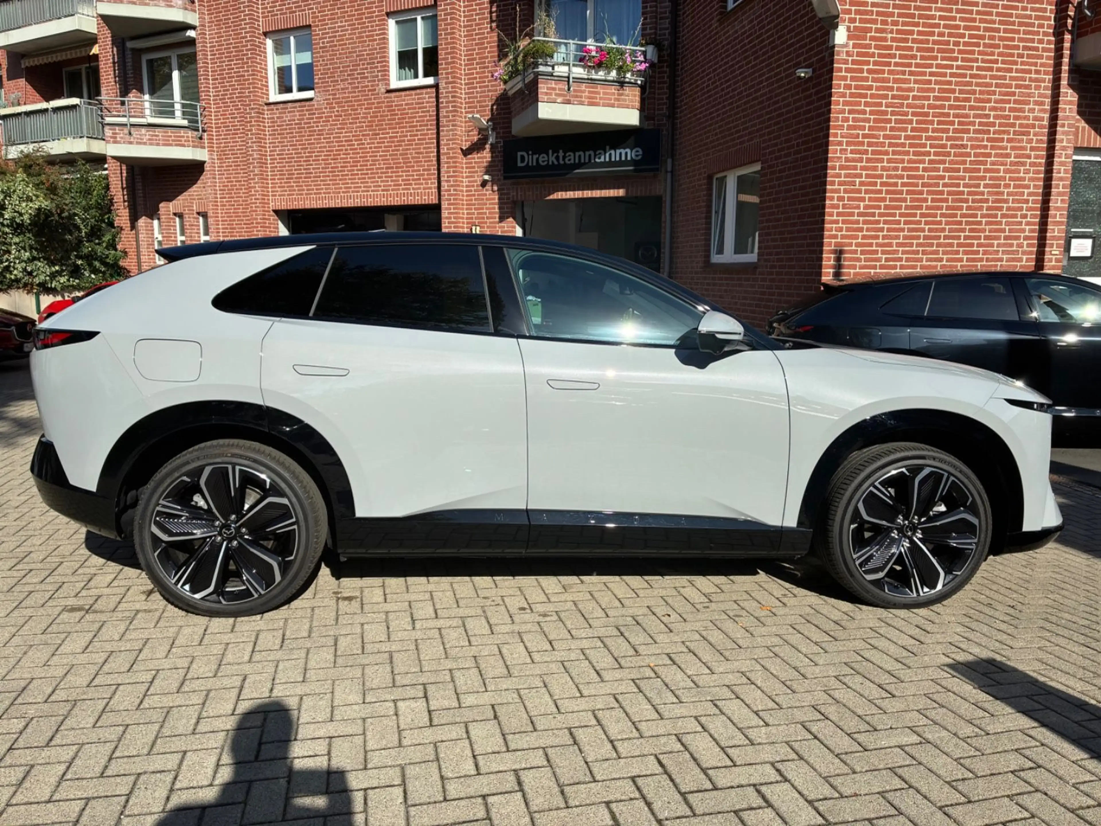 Mazda CX-6e EV 258 Takumi — photo 3
