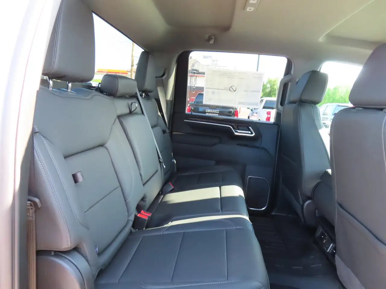 GMC Sierra 2500HD photo GMC Sierra 2500HD