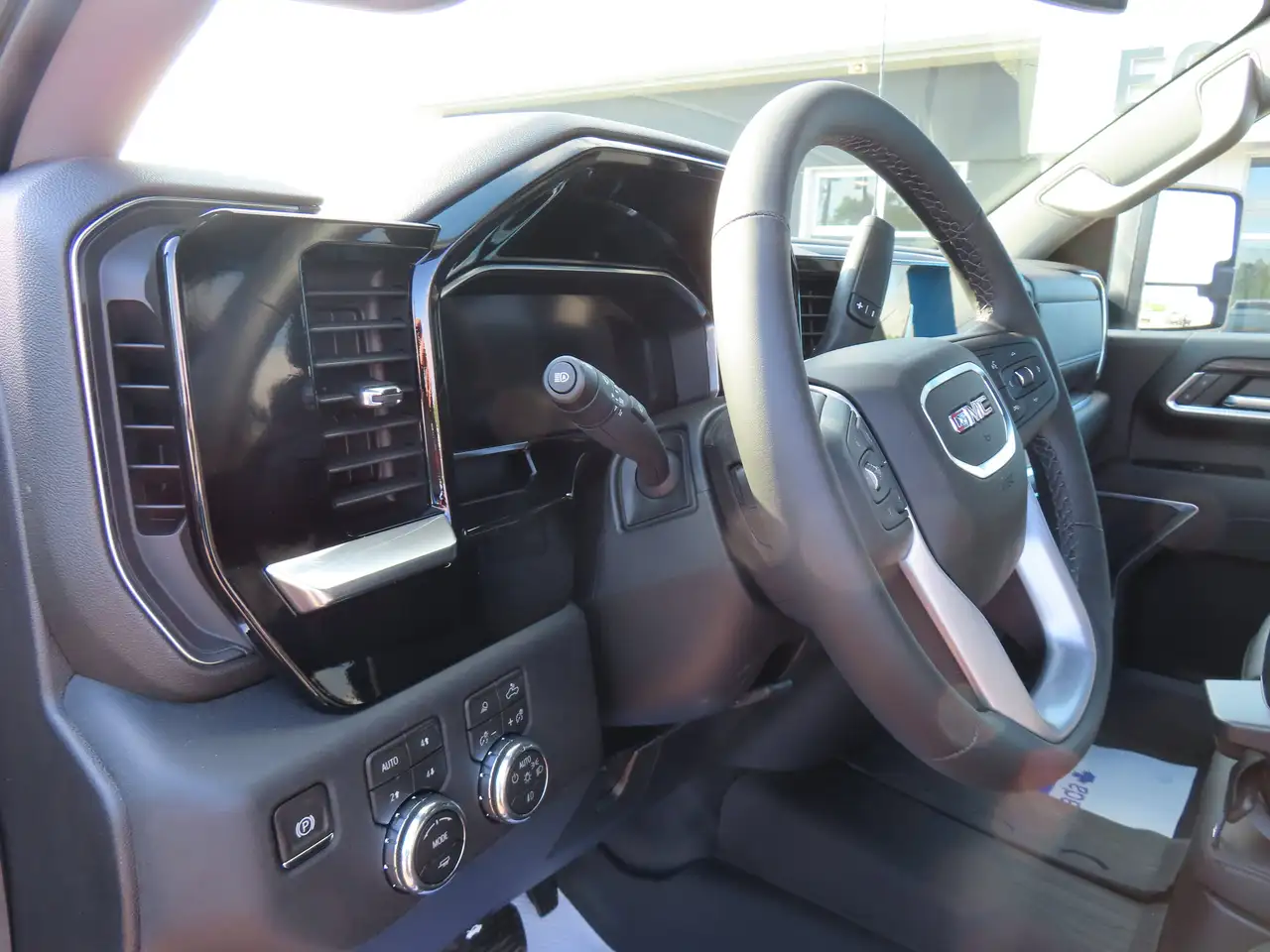 GMC Sierra 2500HD photo GMC Sierra 2500HD