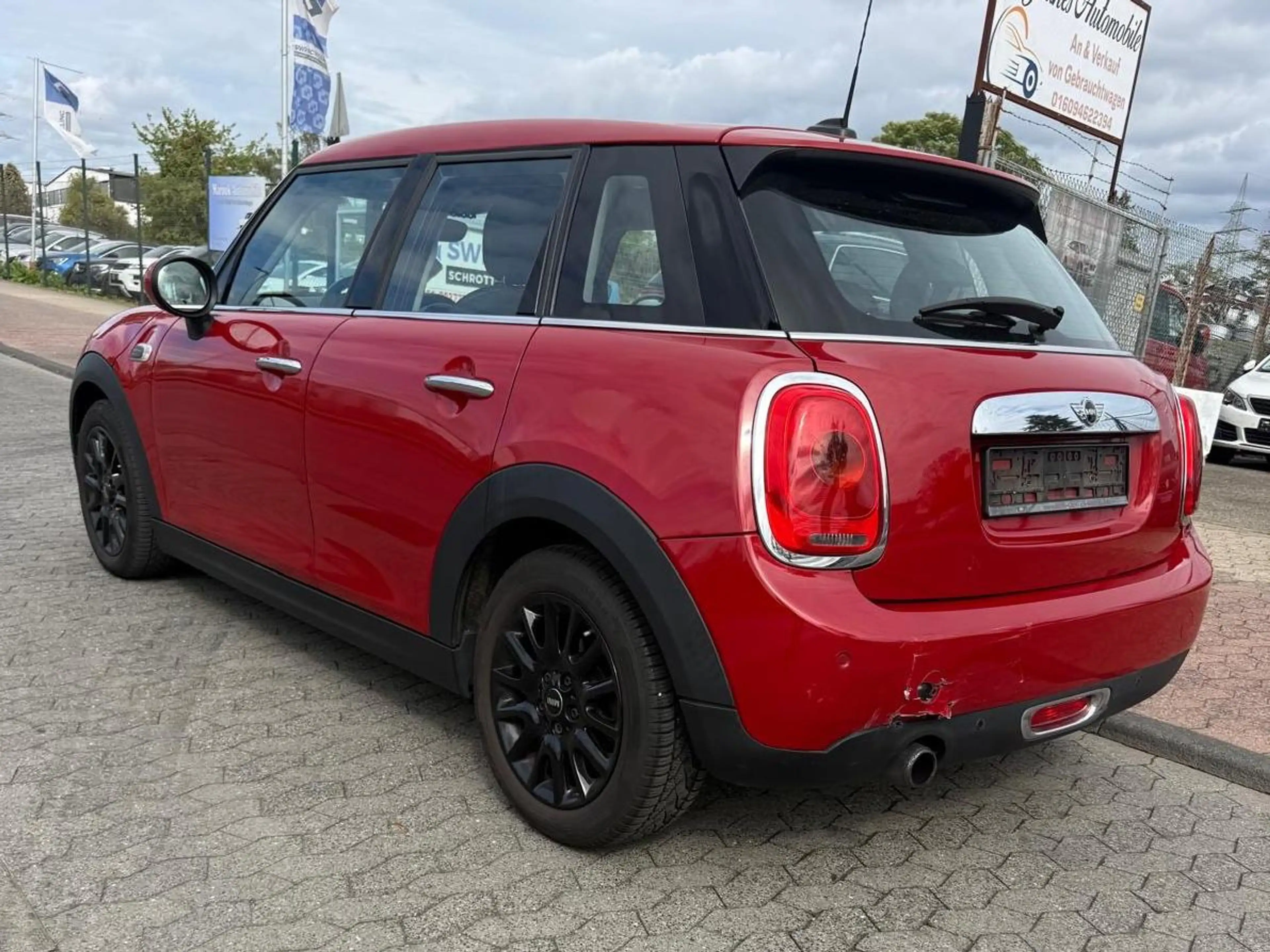MINI One One — photo 2