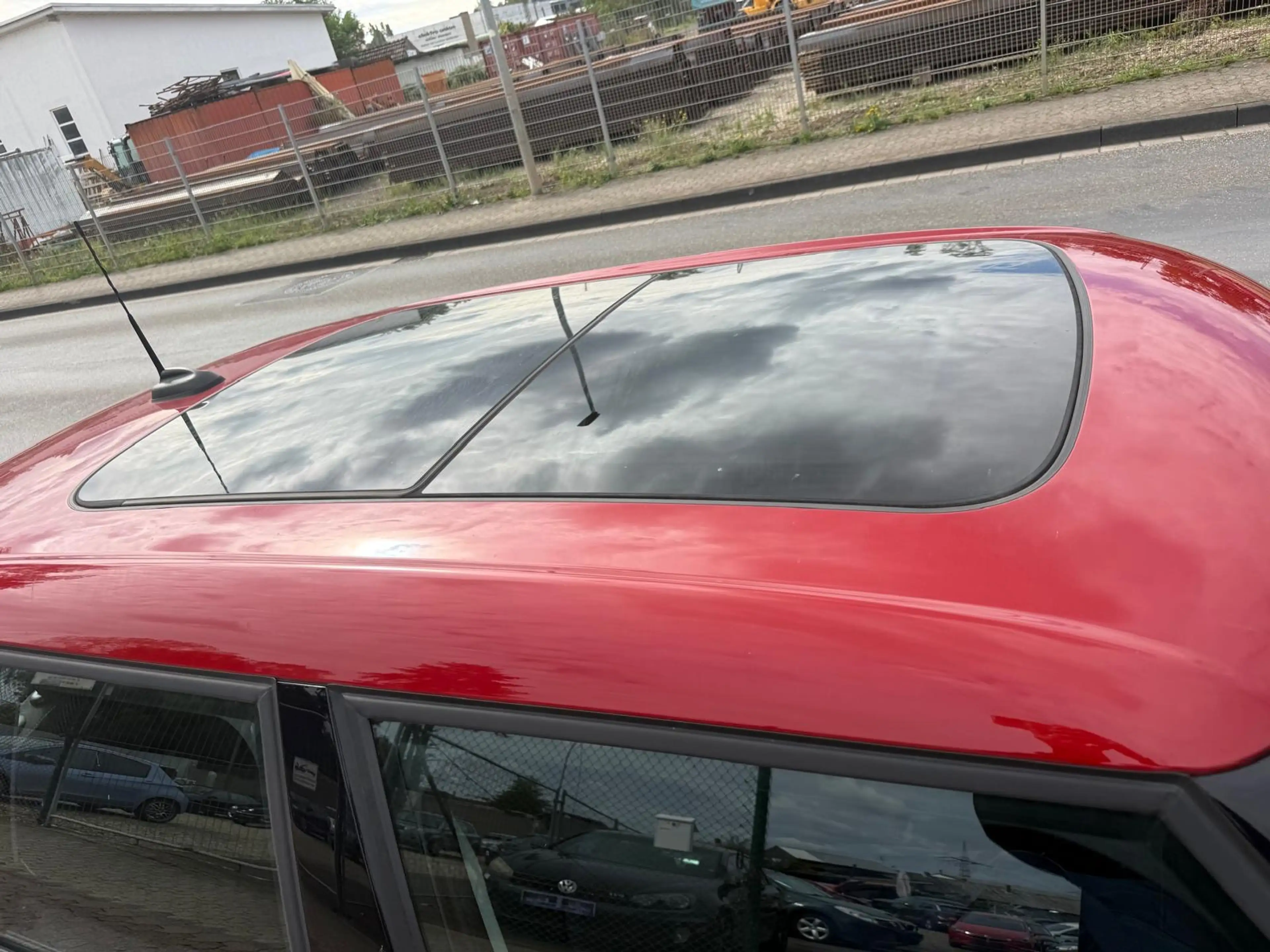 MINI One One — photo 13