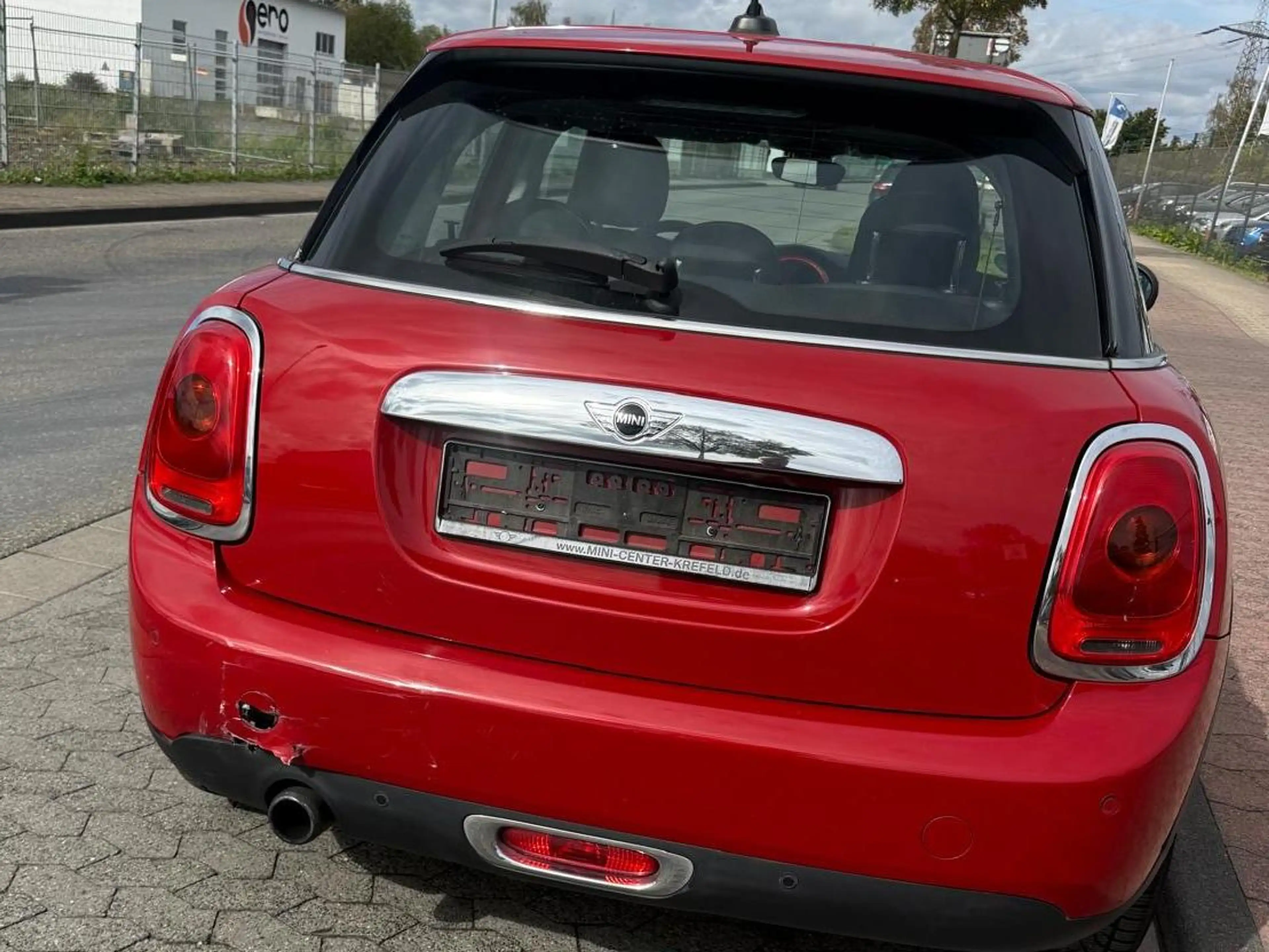 MINI One One — photo 4