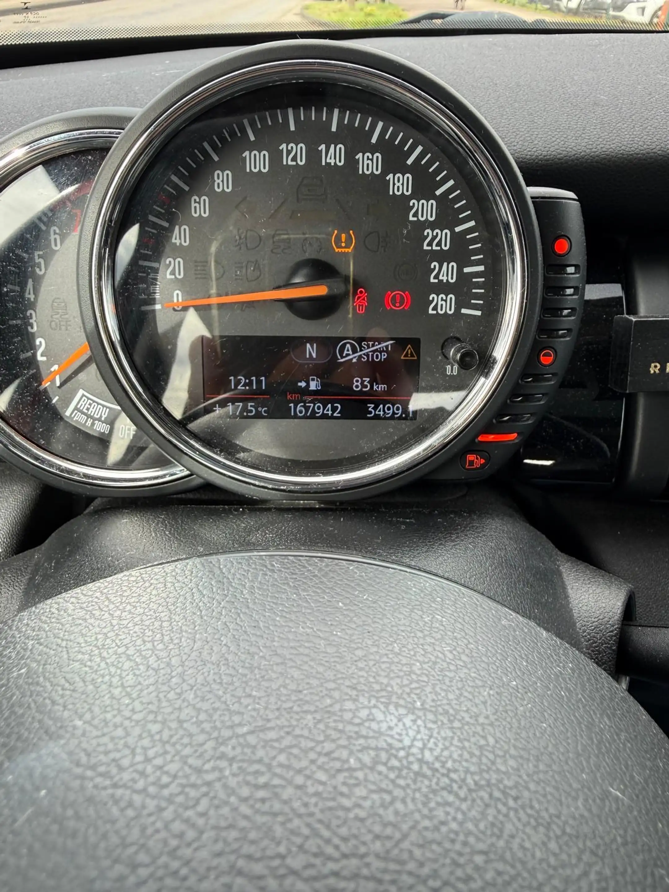 MINI One One — photo 10