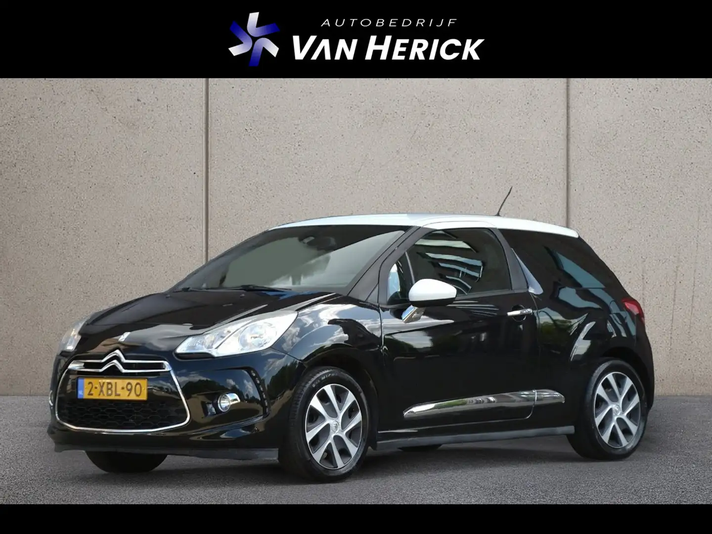 Citroen DS3 1.2 VTi So Chic | Cruise Control | Climate Control Zwart - 1