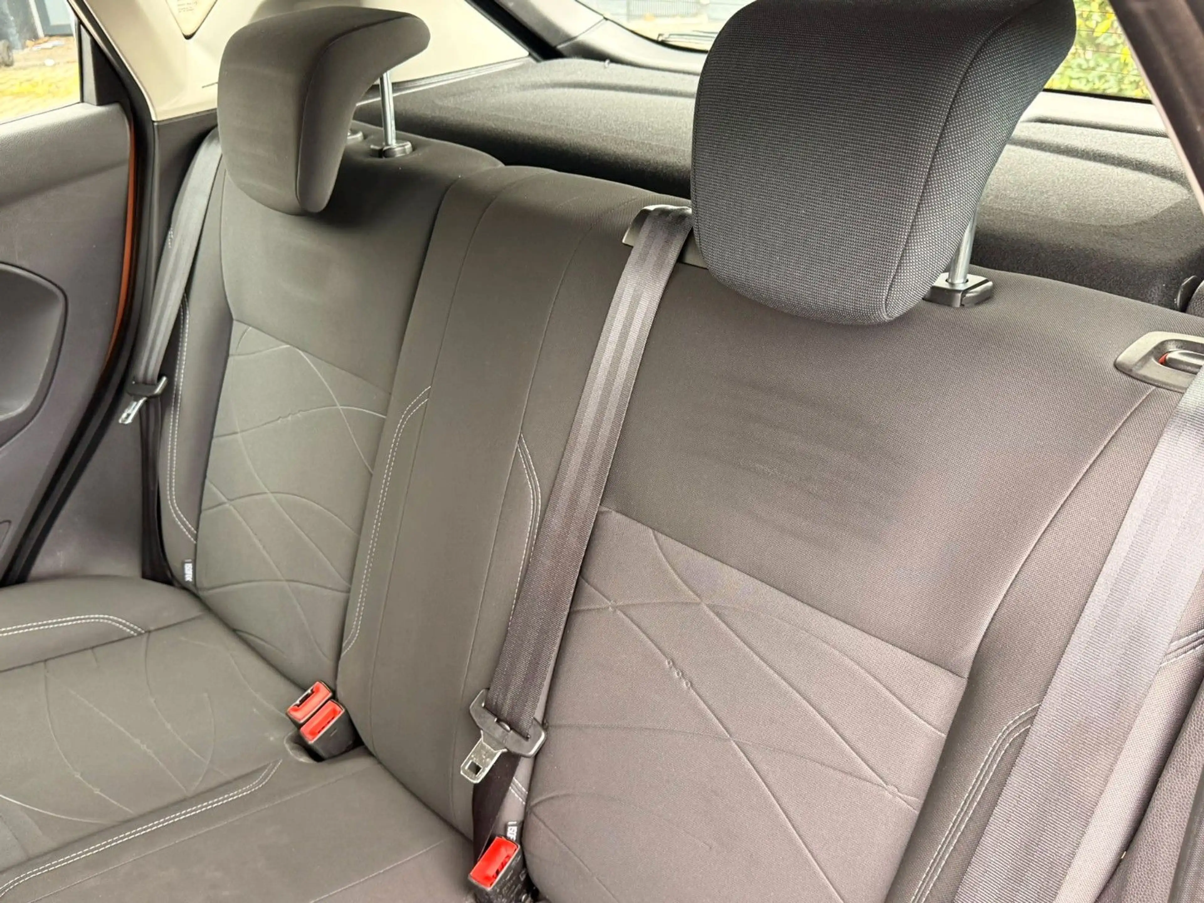 Ford Fiesta *1.0 Benzin* *AUTOMATIK* — photo 10
