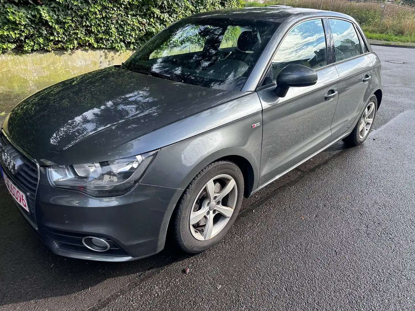 Audi A1 Sportback S line Sportpaket Grau - 2
