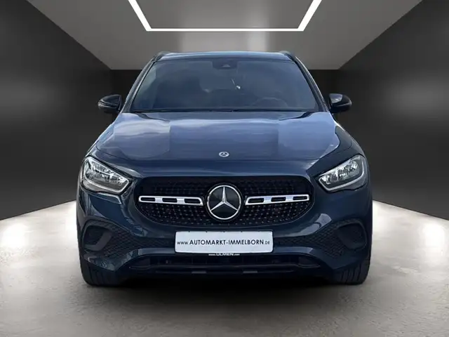 Mercedes-Benz Gla view 9