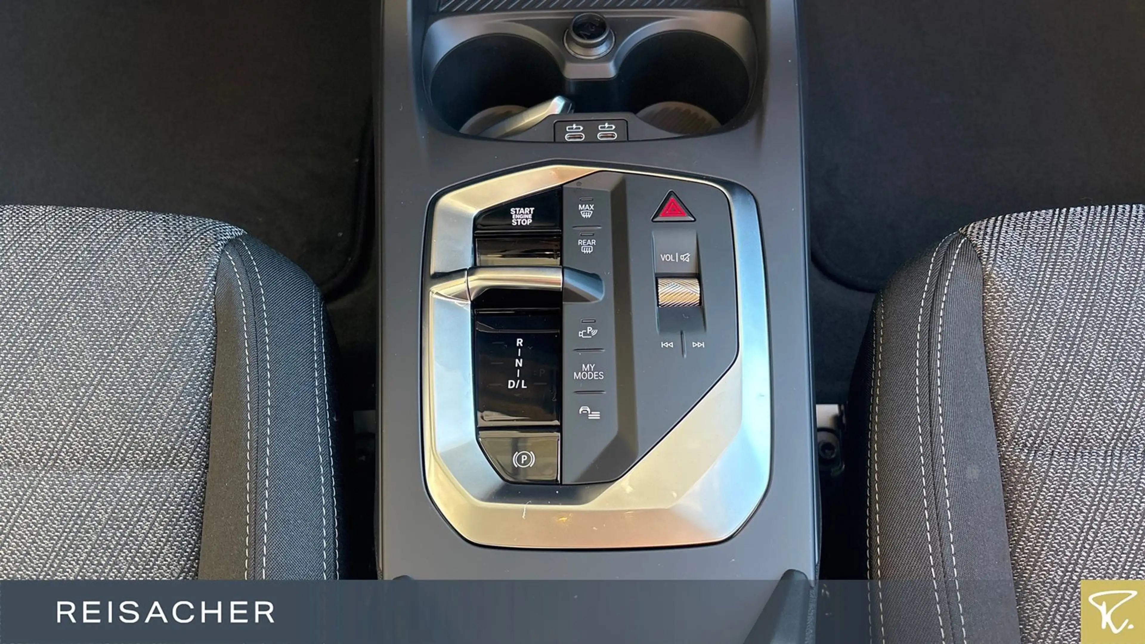 BMW 120 Sitzheizung Klimaautomatik DAB Radio — photo 11