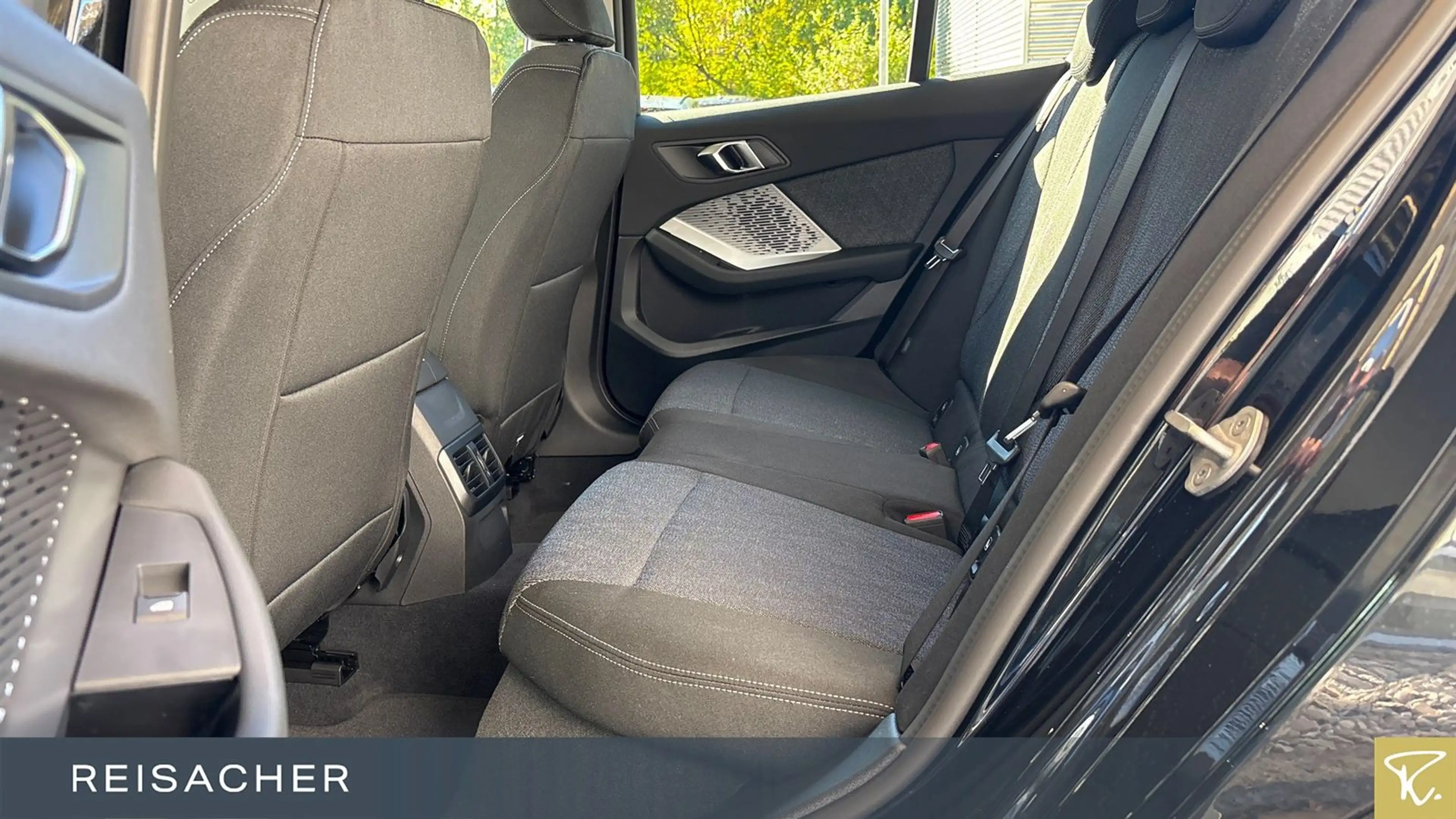 BMW 120 Sitzheizung Klimaautomatik DAB Radio — photo 8