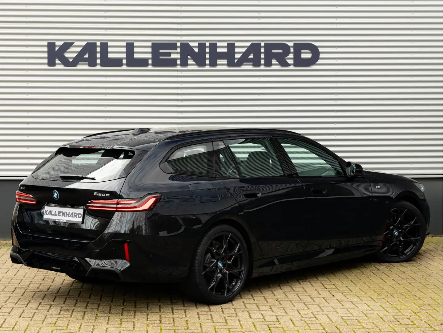 BMW 550 5-serie Touring 550e xDrive M-Sport Pro - Pano - O Negro - 2