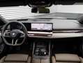 BMW 550 5-serie Touring 550e xDrive M-Sport Pro - Pano - O Zwart - thumbnail 18