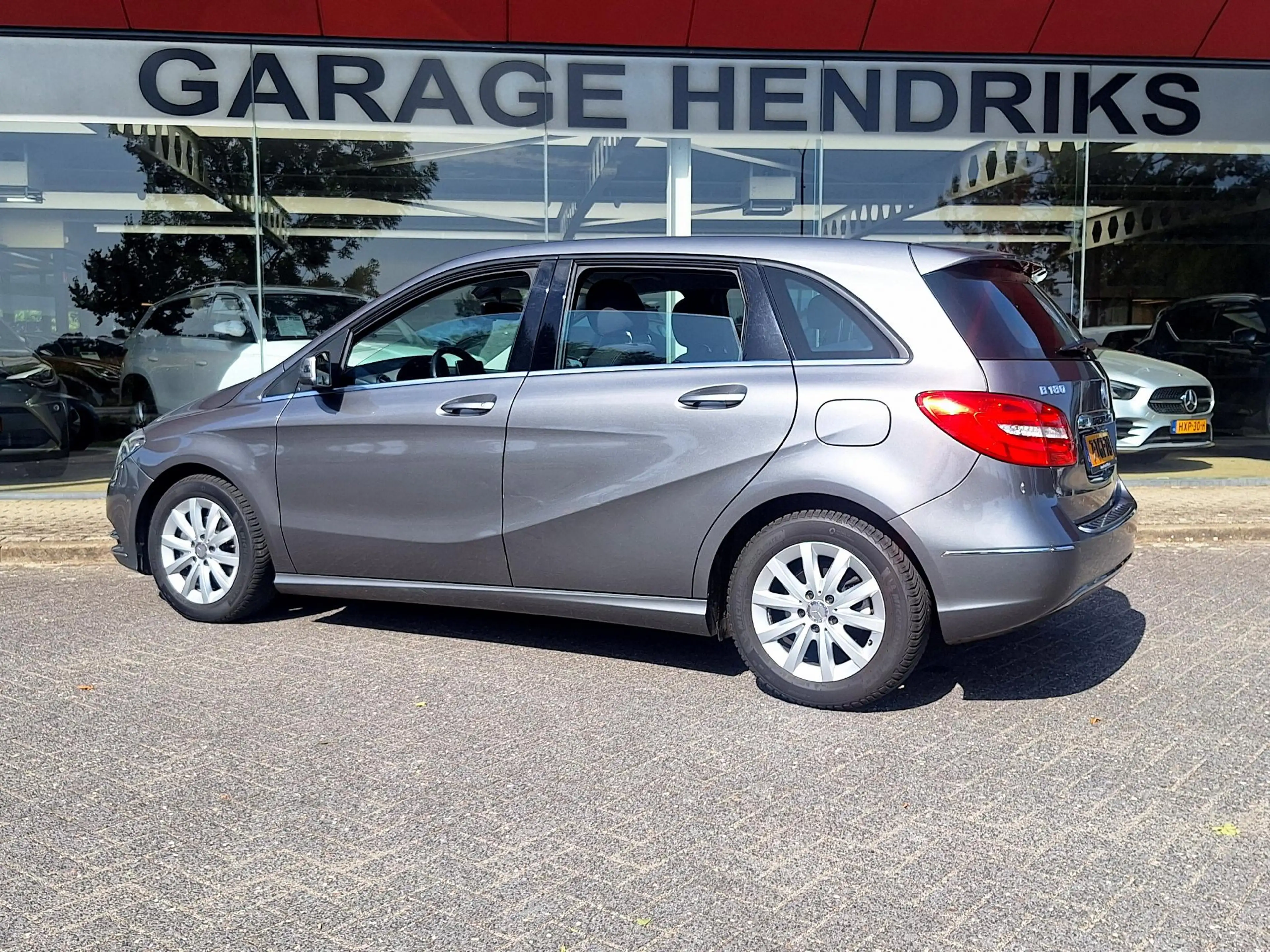 Mercedes-Benz B 180 Ambition Automaat | Climate Control | Navi | CC | — photo 7