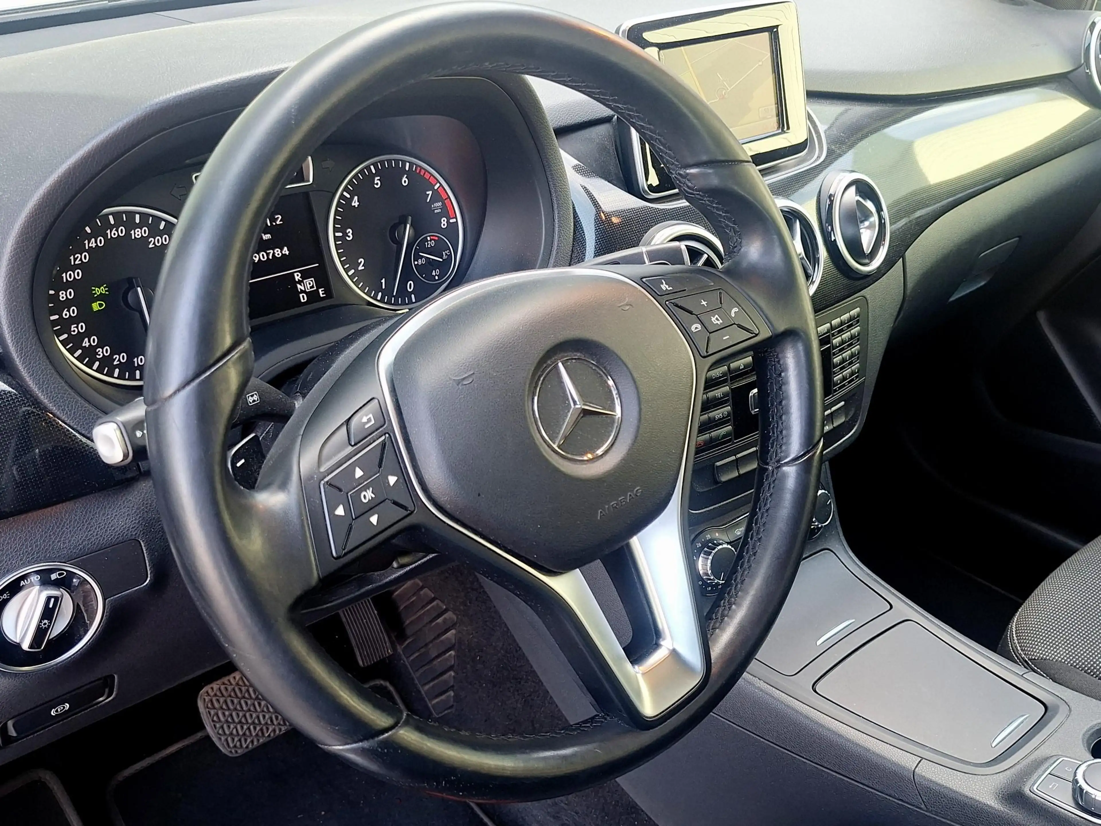 Mercedes-Benz B 180 Ambition Automaat | Climate Control | Navi | CC | — photo 21
