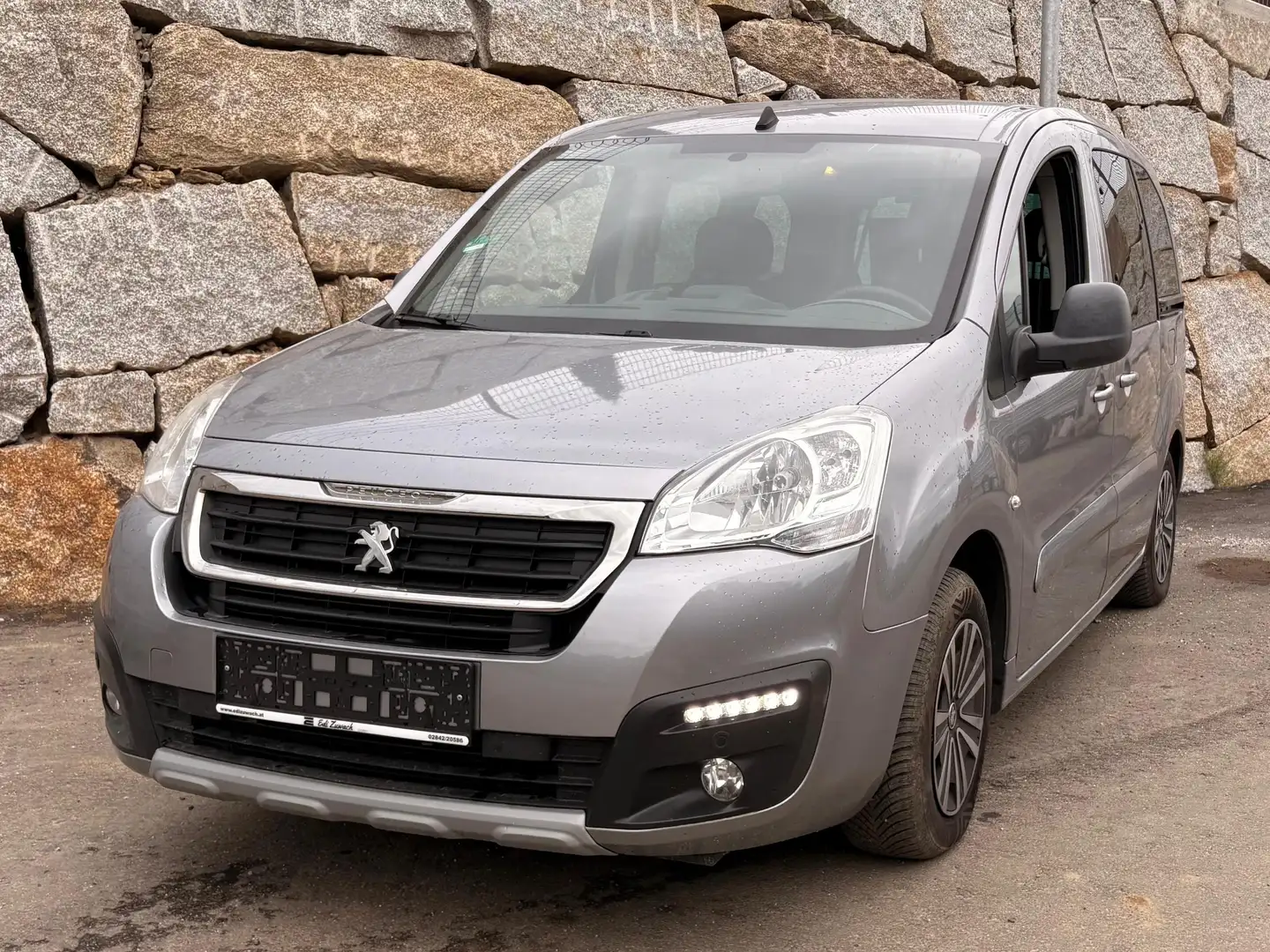 Peugeot Partner Peugeot Partner Rollstuhlumbau | Handbedienung Grau - 1