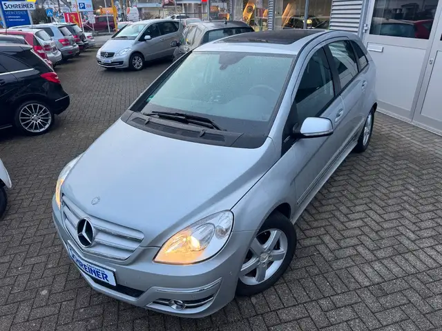 Mercedes-Benz B 160 *Park-Assistent*Sport*Schiebedach*Kamera