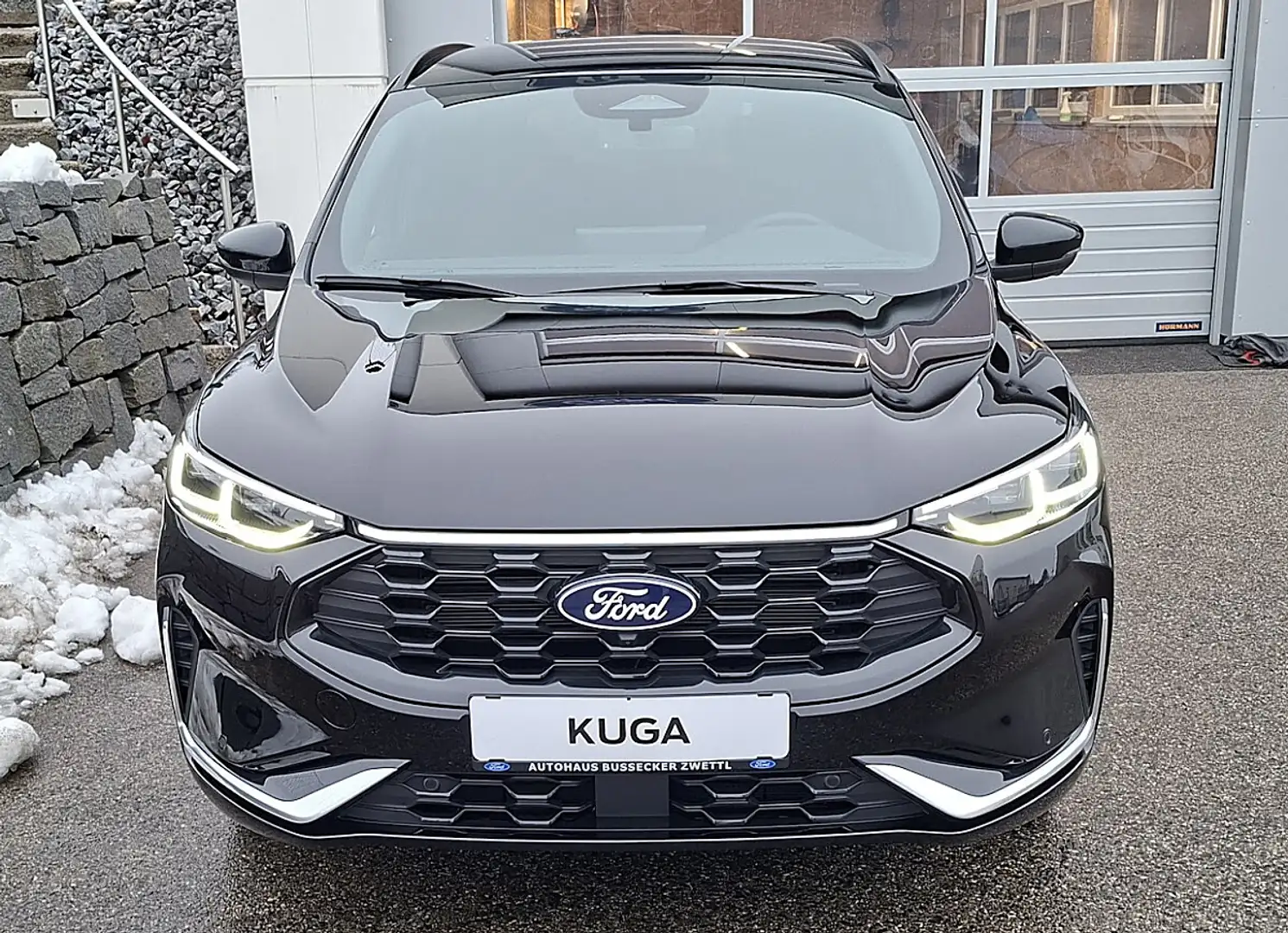 Ford Kuga 2,5 Duratec FHEV ST-Line X Allrad Aut. Schwarz - 2