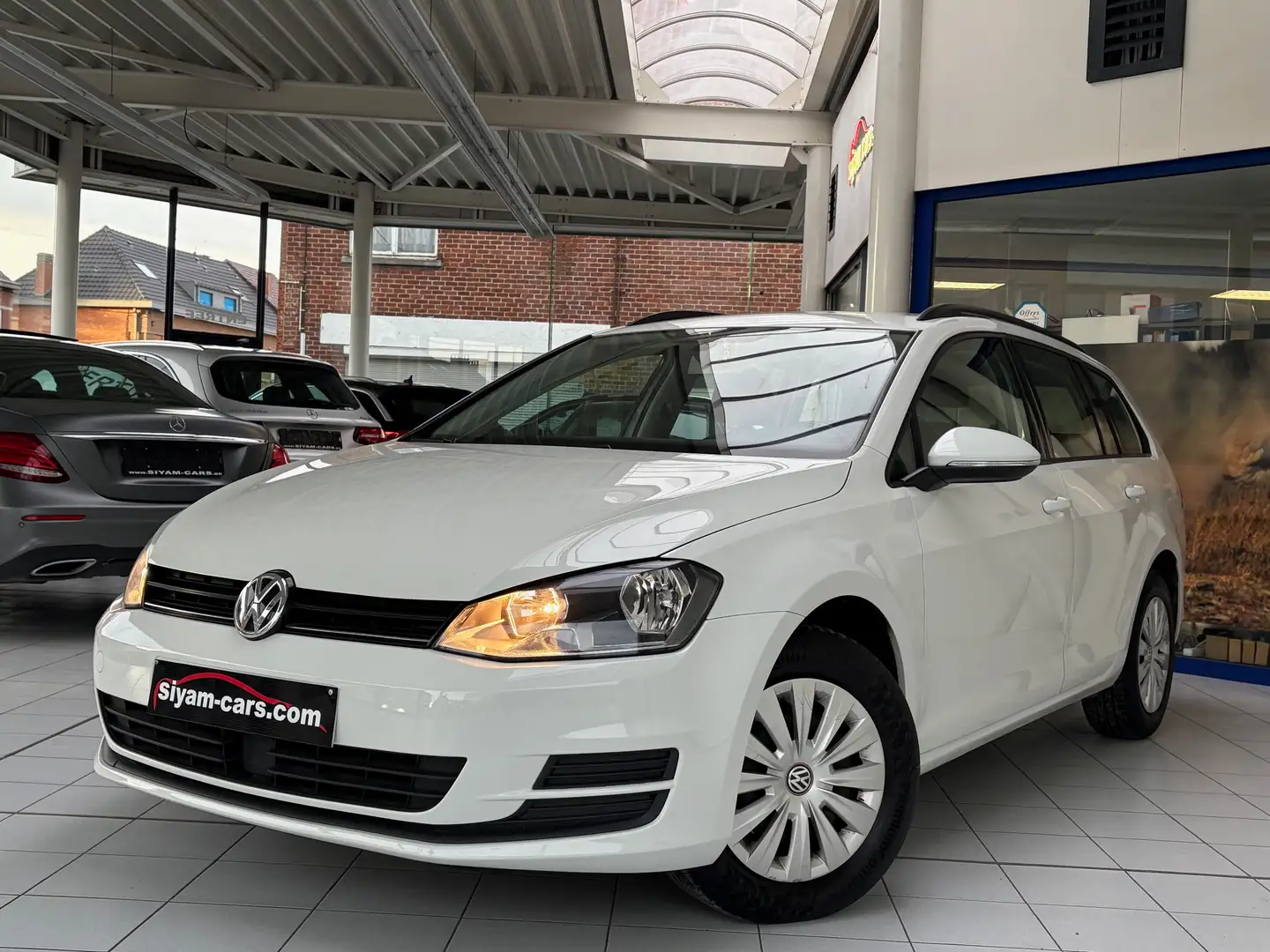Volkswagen Golf Variant SW 1.2 TSI ** GPS ** CLIM ** 1ER PROPR ** Wit - 1