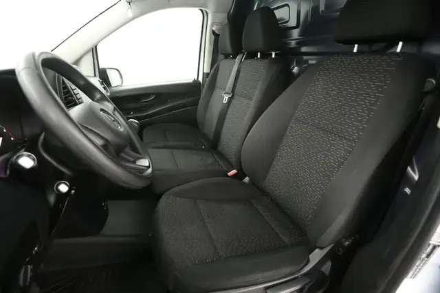 Mercedes-Benz Vito view 9