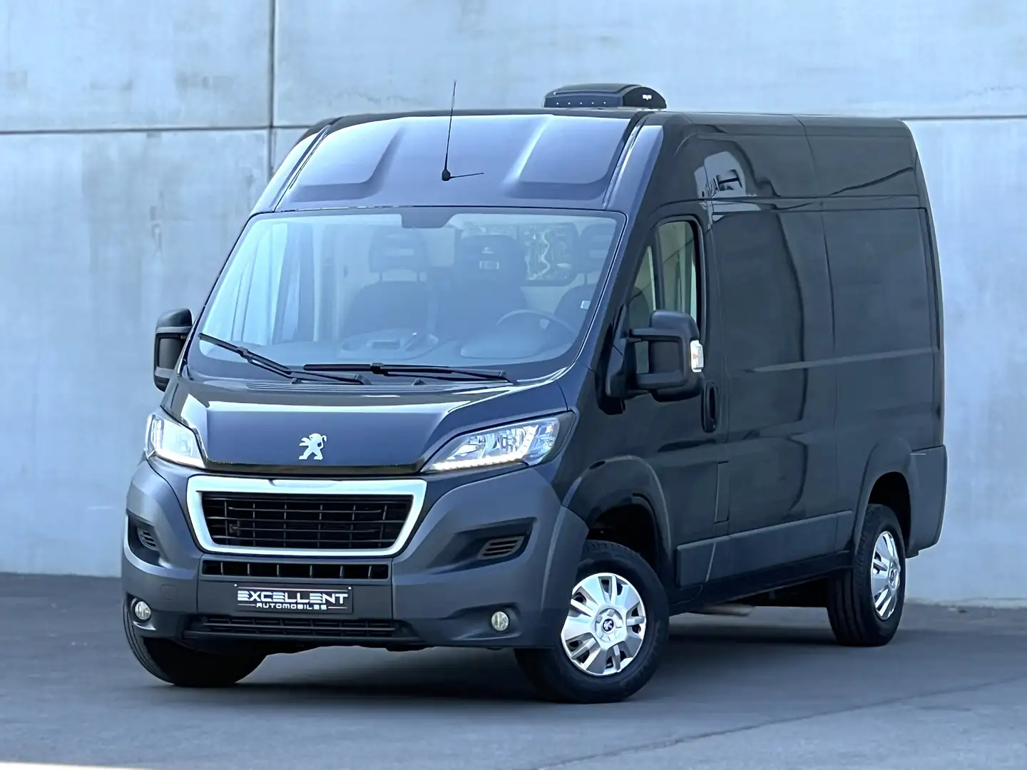 Peugeot Boxer 2.0 BlueHDi L2H2/GPS/PDC/BLUETOOTH/GARANTIE 12 Zwart - 1