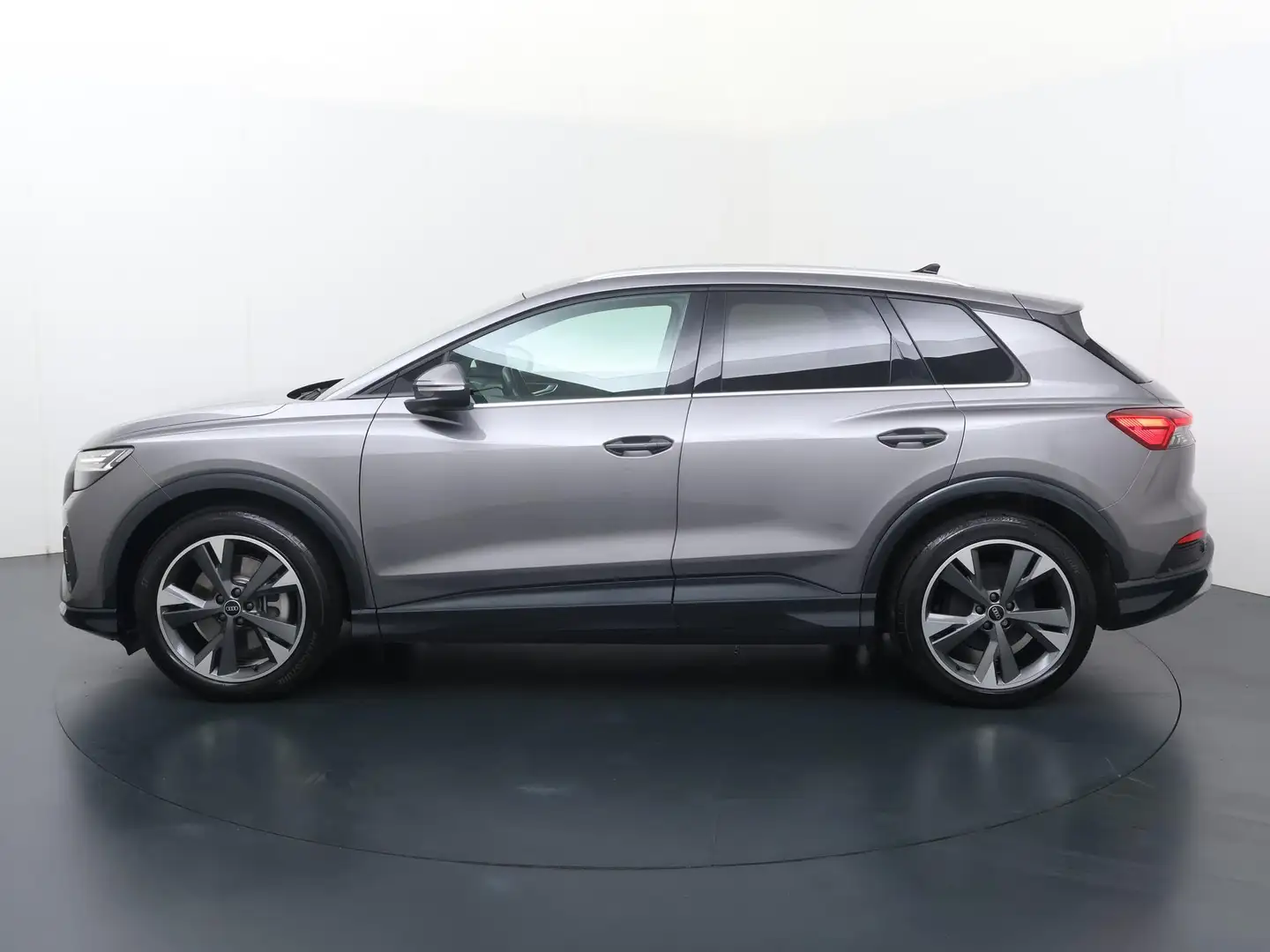 Audi Q4 e-tron 40 Launch edition Advanced 77 kWh | 204 PK | SoH 8 Gris - 2