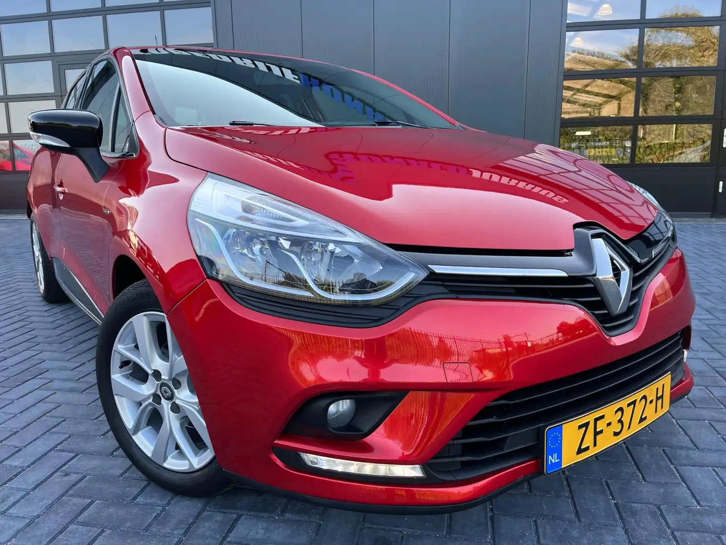 Renault Clio 0.9 TCe Limited NL.Auto/Navigatie/Airco/Cruise/Pdc Rojo - 2