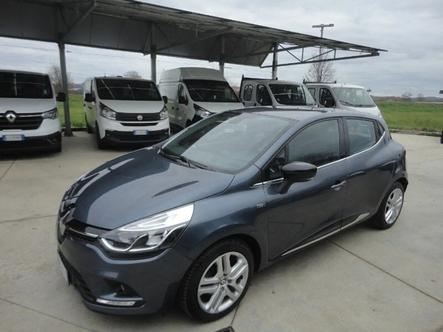 Renault Clio Clio TCe 12V 75 CV 5 porte Duel Grigio - 1