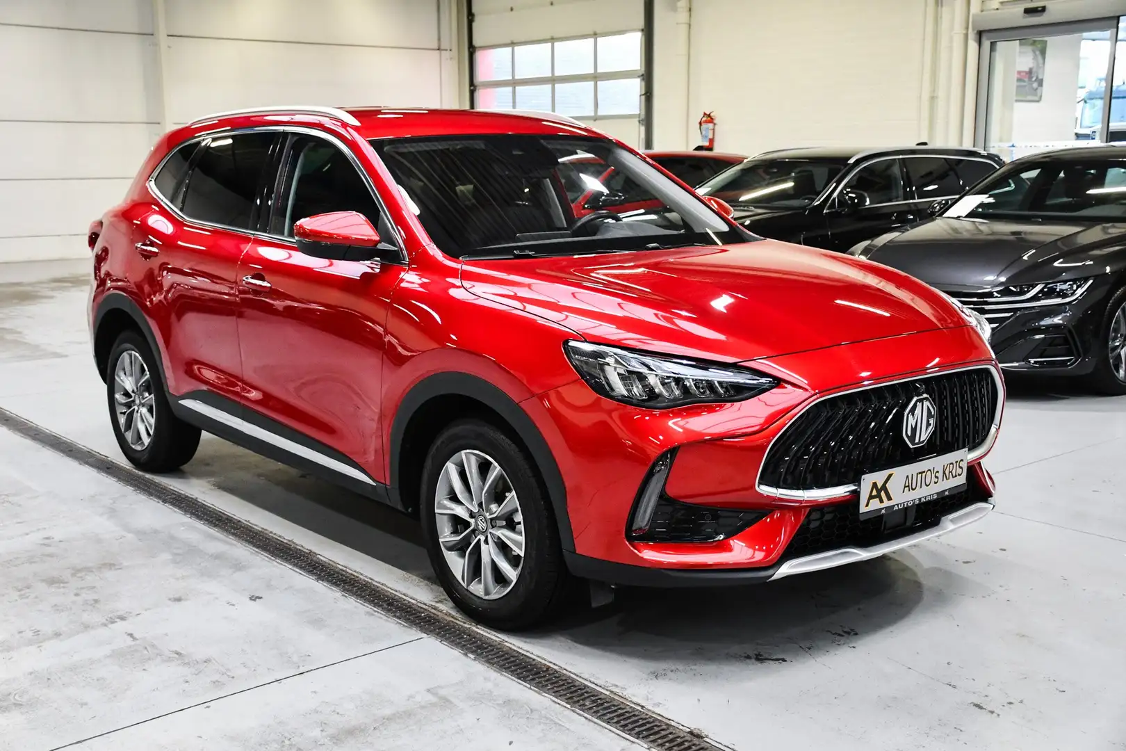 MG HS HS 1.5T-GDI Luxury - LEDER / NAVI / CAMERA / PDC Rood - 2