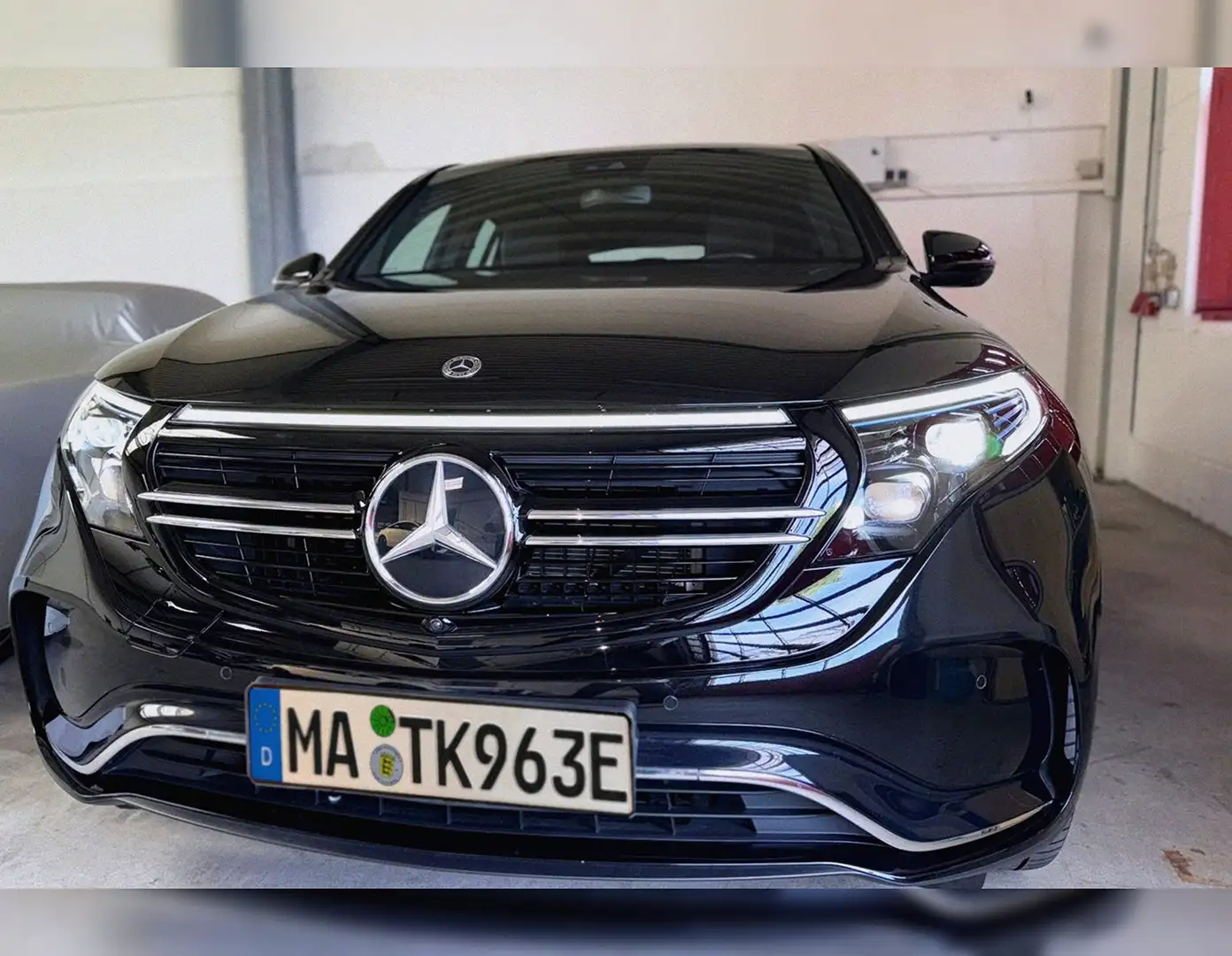 Mercedes-Benz EQC 400 4Matic Service+ AMG Line - 1