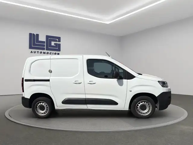 Citroen Berlingo view 4